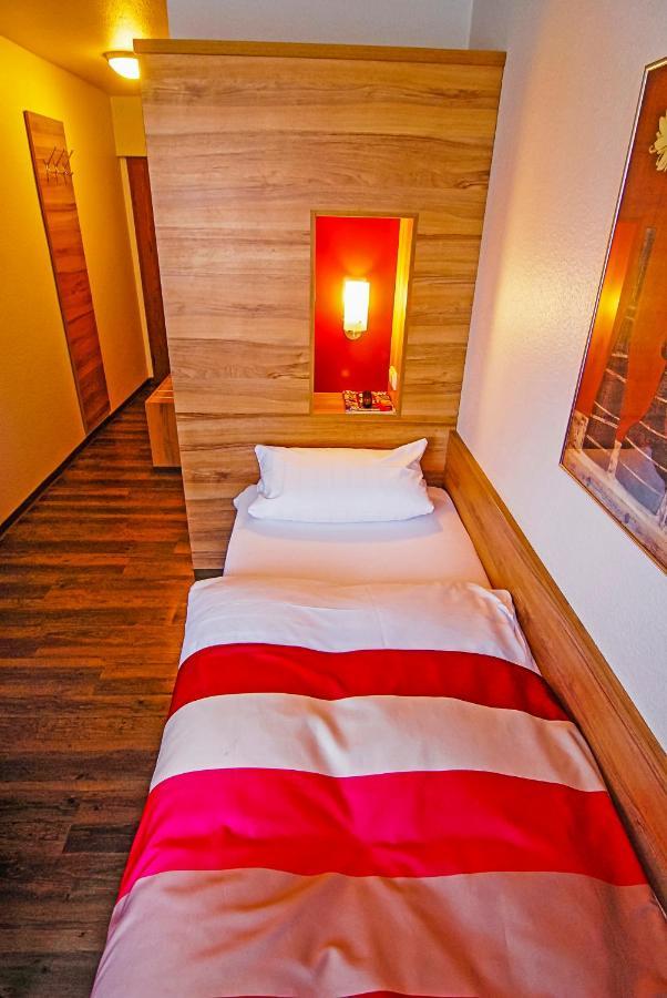 Adolphs Hotel Кёльн Экстерьер фото