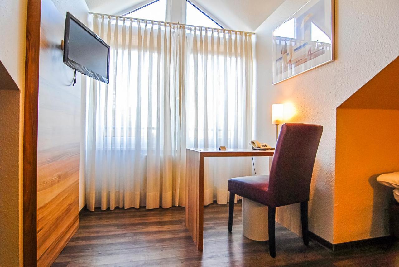 Adolphs Hotel Кёльн Экстерьер фото