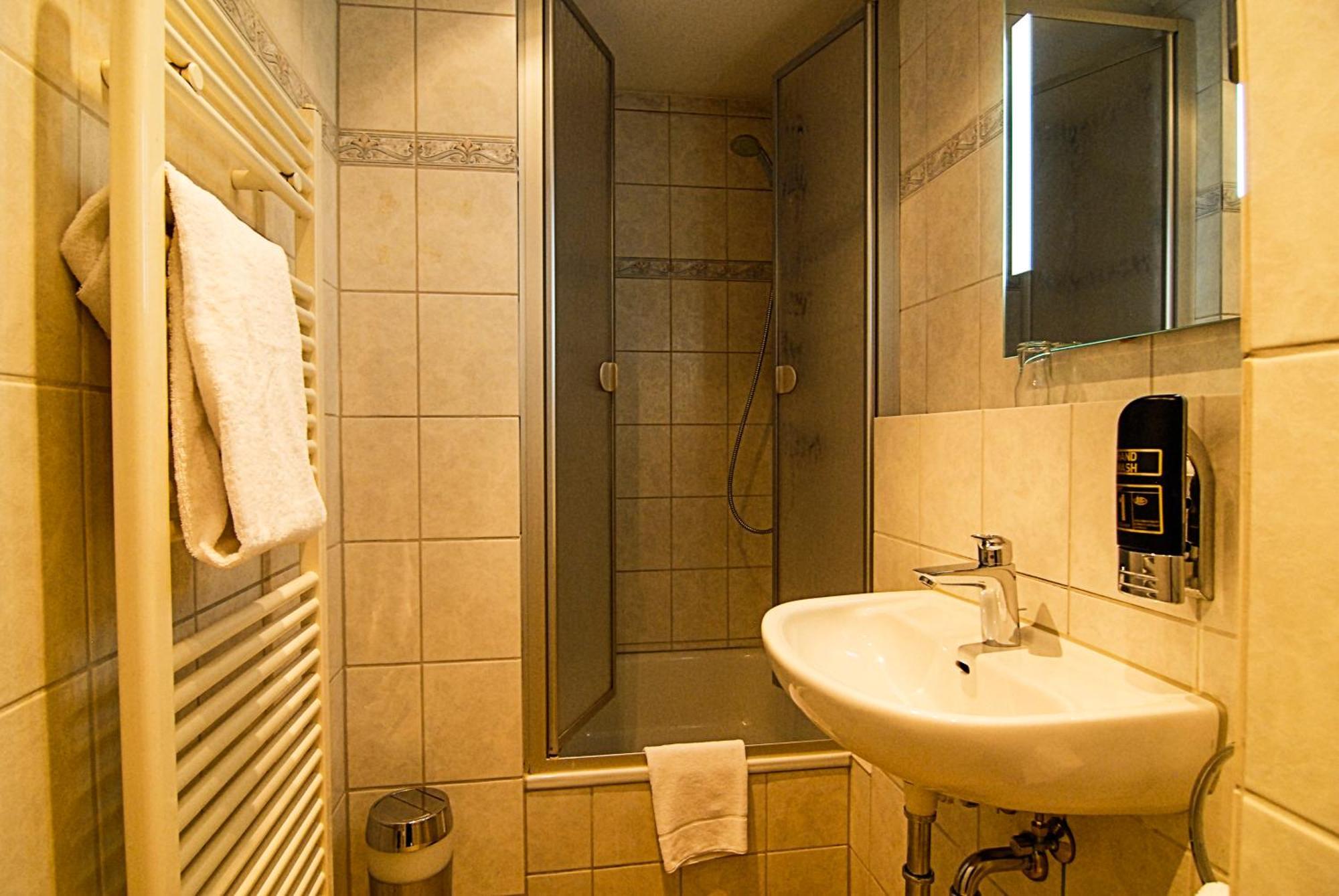 Adolphs Hotel Кёльн Номер фото
